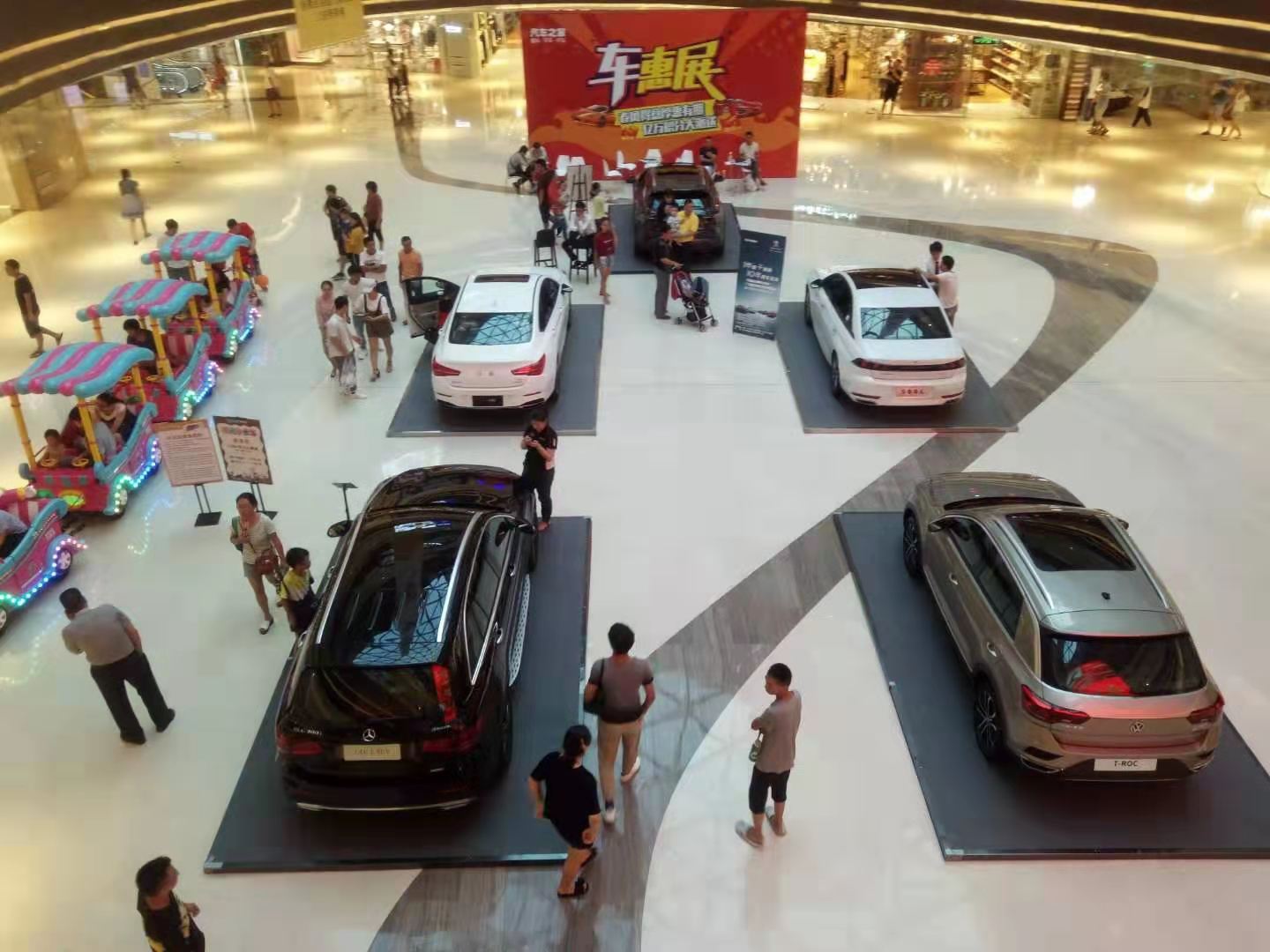 汽车之家联合车惠展快闪活动-厦门集美银泰百货