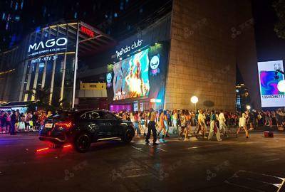 奥迪Q3轿跑新车发布-成都339商城电视塔
