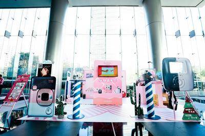 富士instax写字楼巡展上海站-上海金虹桥国际中心