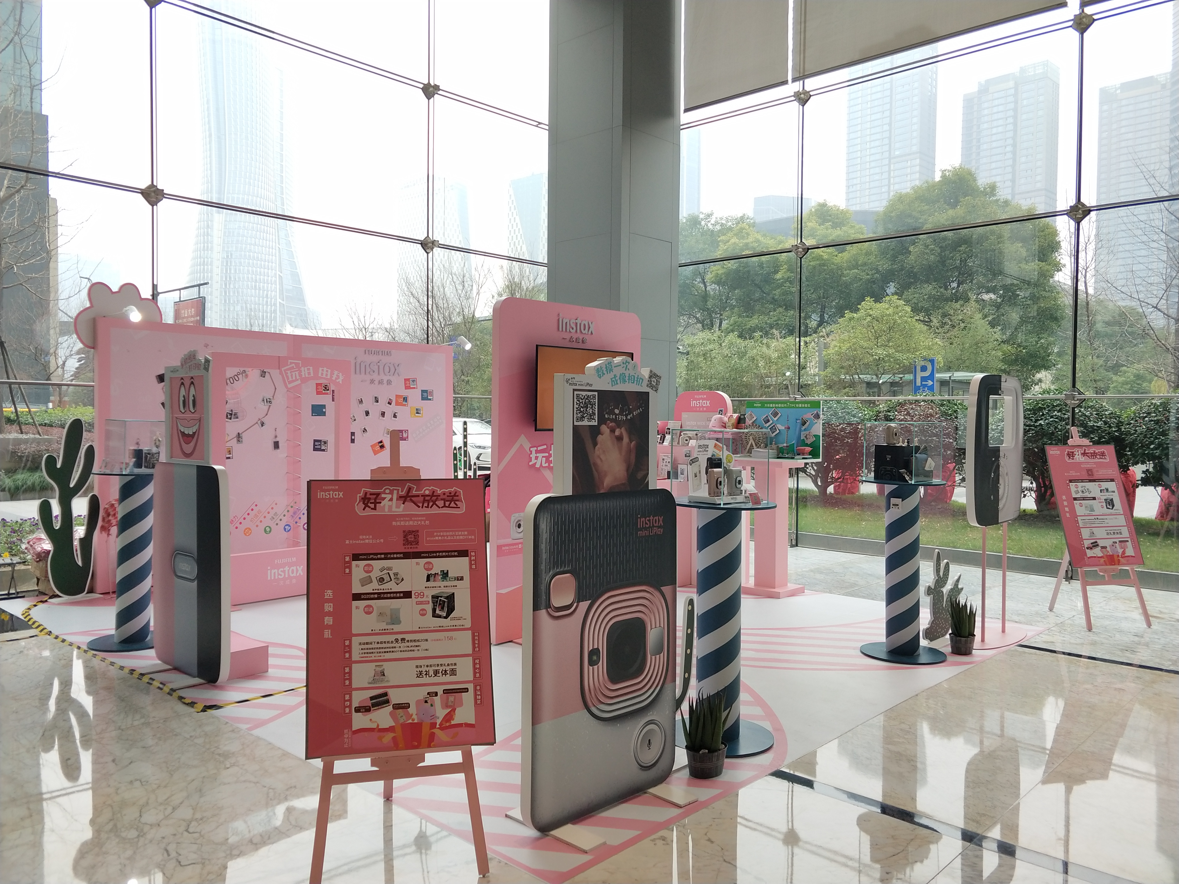 富士instax写字楼巡展杭州站快闪活动-杭州万银国际