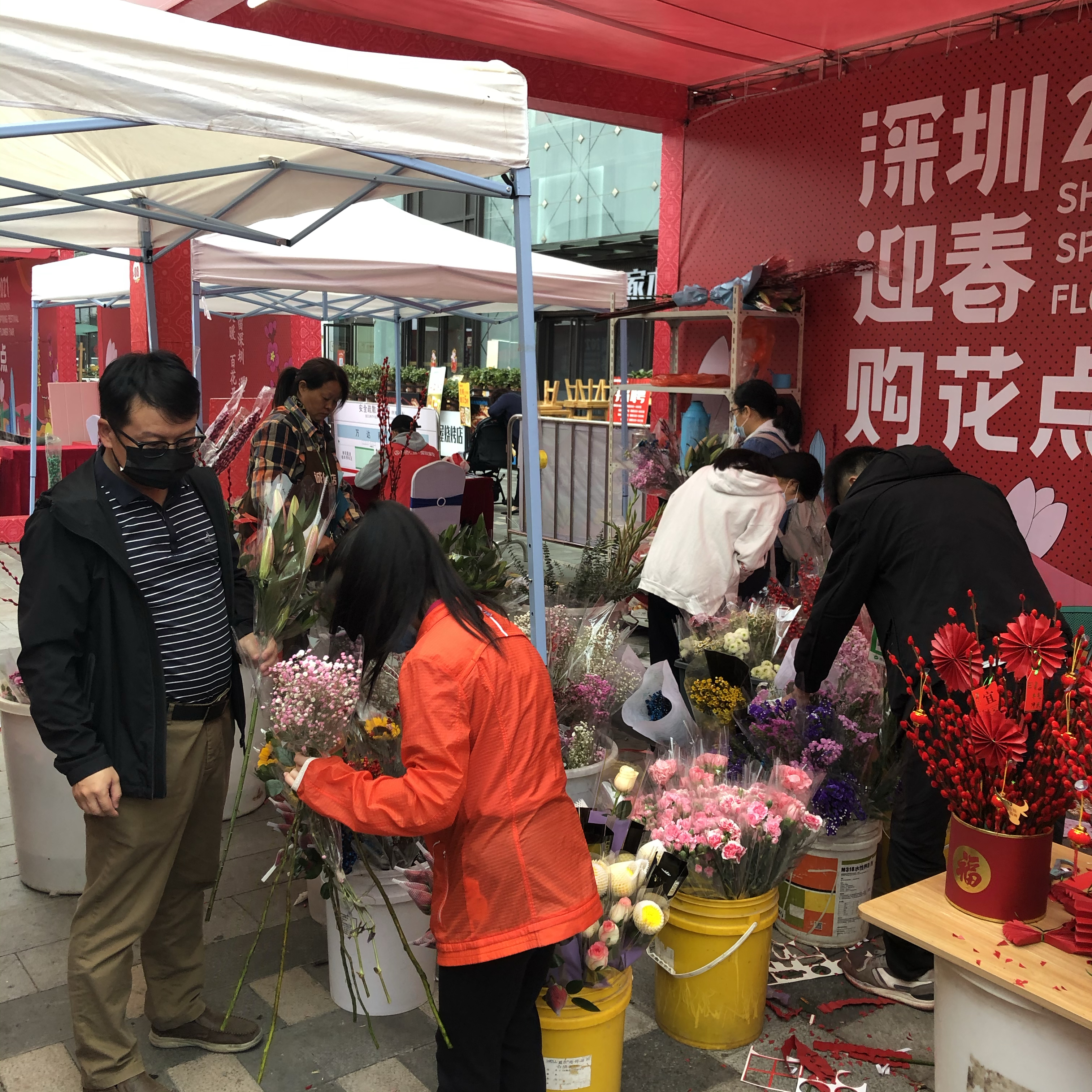 年货节周姐鲜花售卖快闪活动-深圳宝安福城万达广场